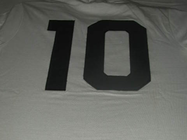 CAMISETA USADA POR PELÉ EN EL SANTOS DE BRASIL - Image 4
