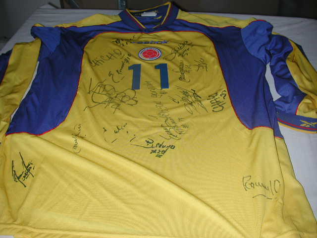 CAMISETA SELECCIÓN COLOMBIA FIRMADA E IDENTIFICADA - Image 2