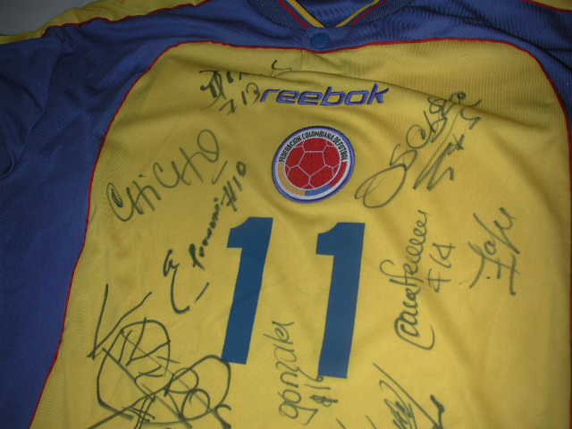 CAMISETA SELECCIÓN COLOMBIA FIRMADA E IDENTIFICADA - Image 3
