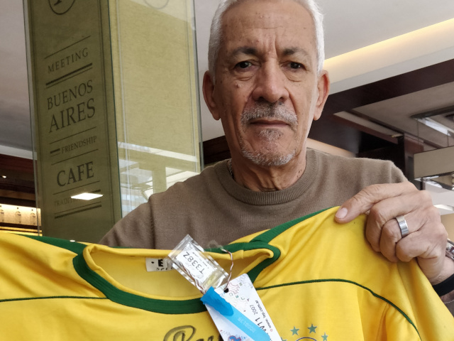 CAMISETA PELE FIRMADA, IDENTIFICADA Y REGISTRADA - Imagen 2