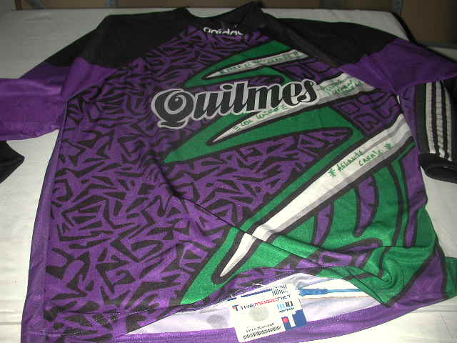 BUZO GERMAN BURGOS FIRMADO, IDENTIFICADO Y REGISTRADO