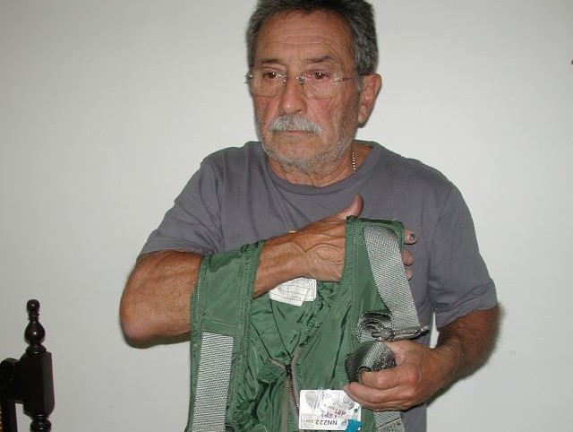 ARNES DE VUELO, USADO POR CARLOS CACHON